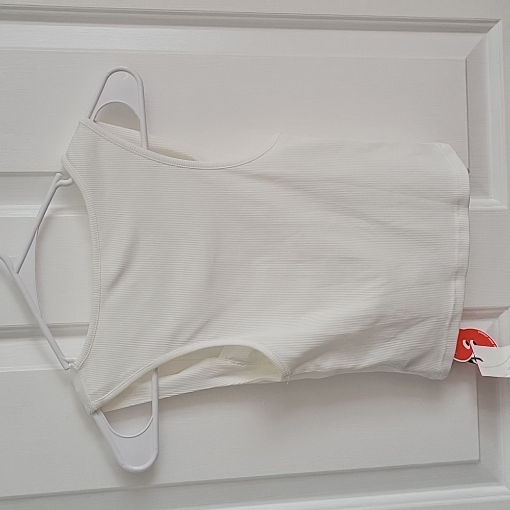 NWT CIDER 2 Solid Black White Ruched Square Neck Crop Top Size Medium - Picture 8 of 8